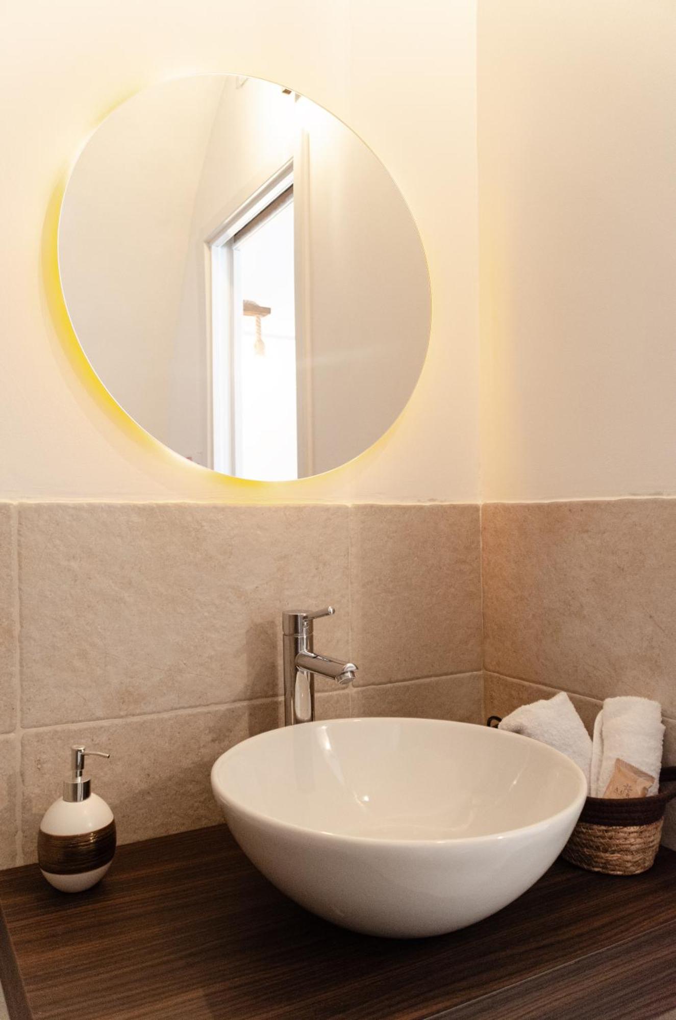 Aca Suite Luxury With Jacuzzi Adelfia エクステリア 写真