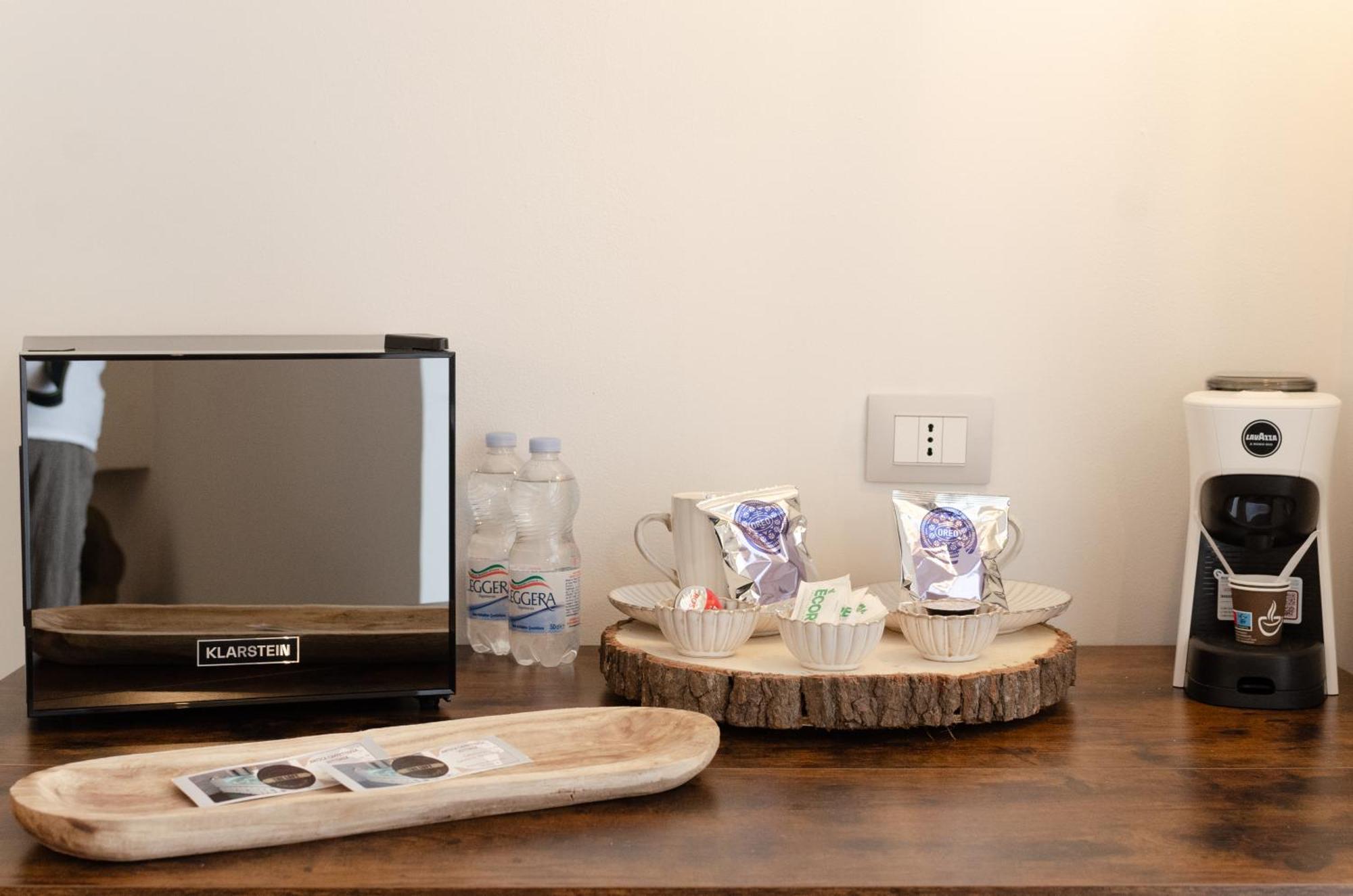 Aca Suite Luxury With Jacuzzi Adelfia エクステリア 写真